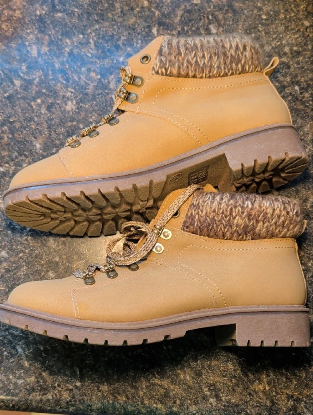 Women's Tan Faux-Fur Collar Ankle Boots